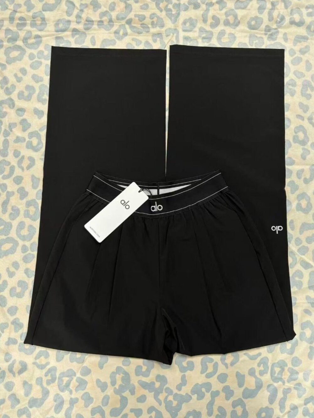 ✨Alo Yoga Suit Up Trouser Black Regular Brand New with Tag - Picture 6 of 7